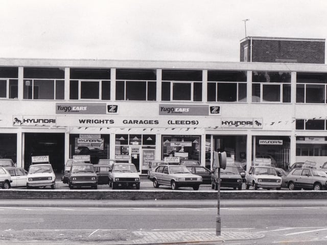 Wright's Garage on Kirkstall Road pictured in June 1984.