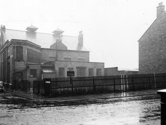 Pinfold Lane at junction with Town Street. Denison Hall, headquarters of Royal Ancient Order of Buffaloes (Friendly Society). Pictured in August 1952.