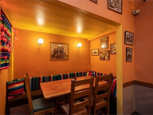 Lower ground dining area 2.