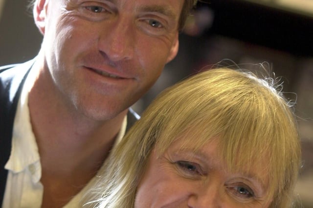 Richard and Judy visited Waterstones for a book signing in August 2002.