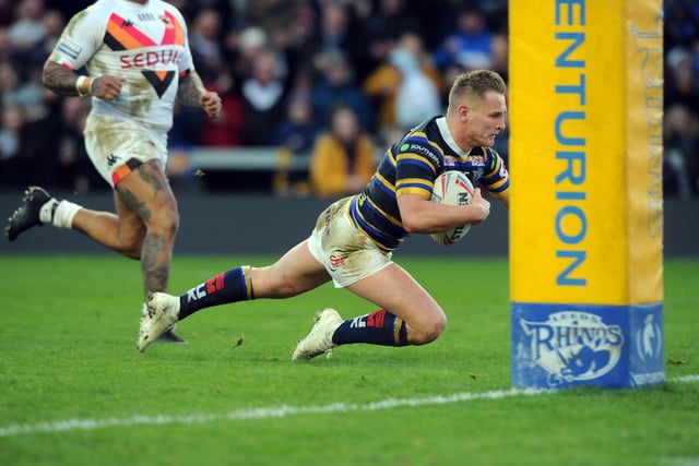 Brad Dwyer was among Rhinos' try scorers as they eased to victory over Bradford Bulls.