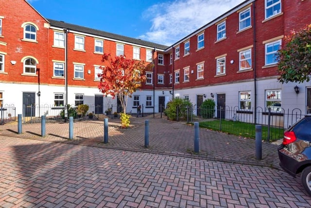 This one-bedroom apartment has its own private garden, garage and secure parking space, whilst being located in the highly sought after Mansion Gate development in close proximity to the centre of Chapel Allerton.  The property has a large master bedroom, a house bathroom with a shower over the bath and also features very useful storage.