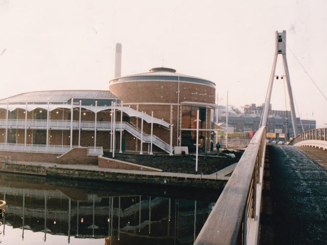 Share your memories of Tetley's Brewery Wharf with Andrew Hutchinson via email at: andrew.hutchinson@jpress.co.uk or tweet him - @AndyHutchYPN