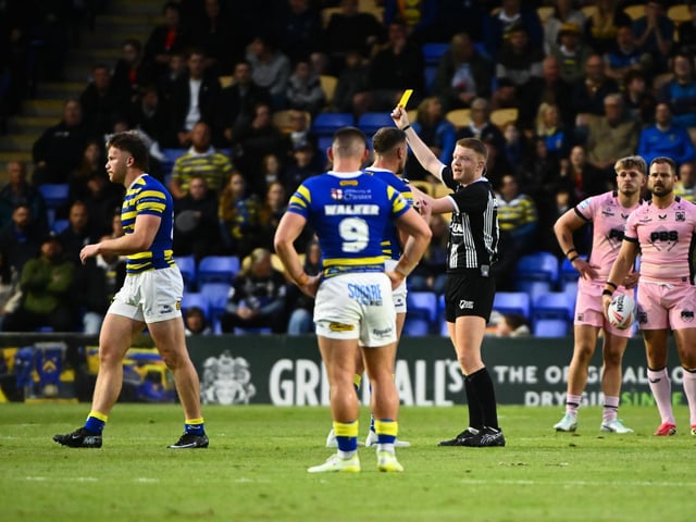 Grade A dangerous throw/lift, one penalty point, total points in previous 12 months one, no further action.