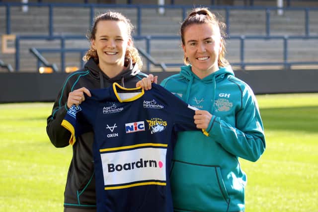New signing Georgia Hale, right, with Rhinos coach Lois Forsell. Picture by Leanne Flynn/Leeds Rhinos.
