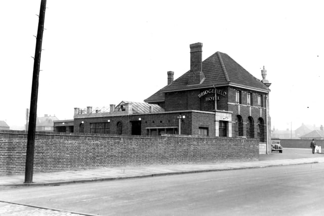 Bridgefield Hotel on Cross Green Lane pictured in September 1937. It closed in 2006.