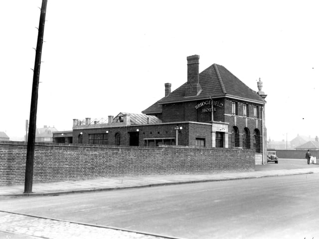 Bridgefield Hotel on Cross Green Lane pictured in September 1937. It closed in 2006.
