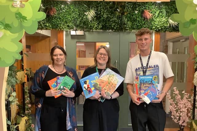 Amazon volunteers donated the books to Sandal Magna.