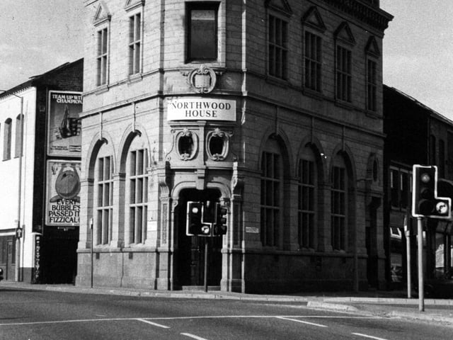 Northwood House replaced the former Midland Bank on North Street .