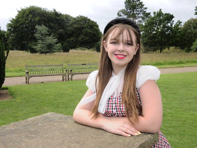 Vintage fan Willow MacDuff-Clack, 12 of Wakefield