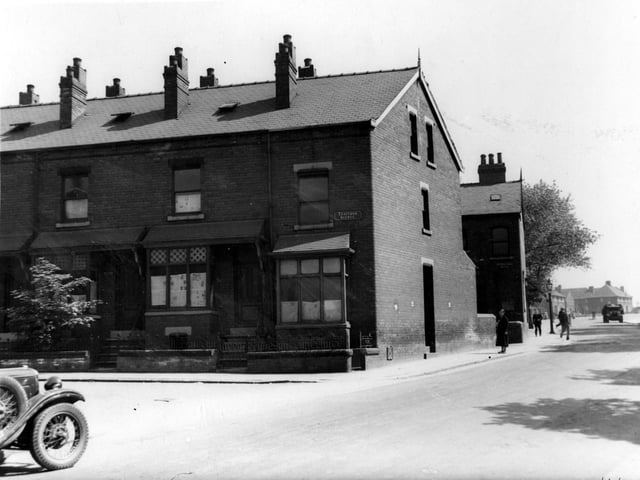 The corner of Trafford Avenue and Foundry Lane (renamed Foundry Approach) in June 1939.