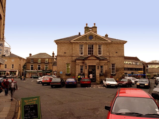 Share your memories of north Leeds in 1996 with Andrew Hutchinson via email at: andrew.hutchinson@jpress.co.uk or tweet him - @AndyHutchYPN