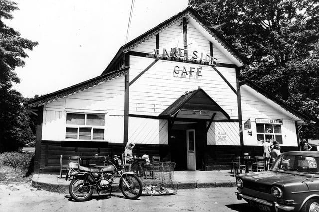 The Lakeside Cafe located on the western tip of Waterloo Lake. Once the 'top' boathouse, it has been converted to a cafe.