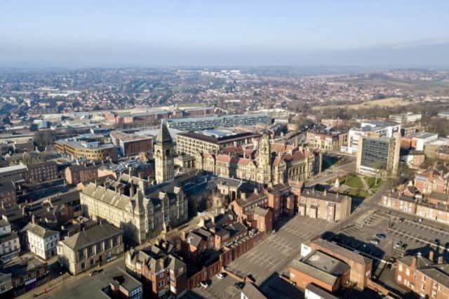 Wakefield councillors have voted to delay using powers to force landlords to rent out vacant high street business premises.