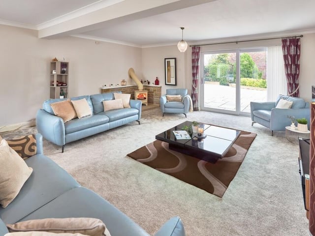 The vast 24 foot lounge is the largest reception space on the ground floor and offers a bright, dual aspect layout.