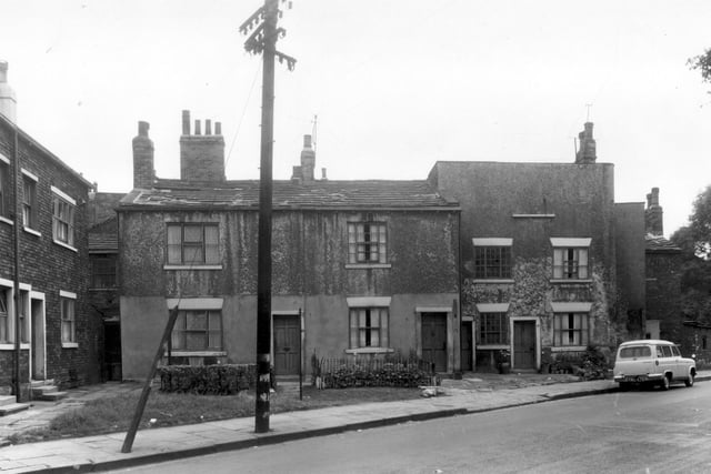 Three blind back houses on Armley Ridge Road. They were demolished during slum clearance.