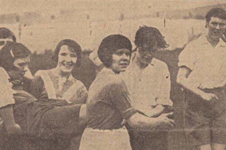 Women's football - Darwin’s Ladies versus Carbrook Ladies, Templeborough, 1929. Ref no: A06988