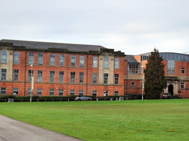Roundhay School had 443 applicants put the school as a first preference but only 224 of these were offered places. This means 219 or 49.4% did not get a place.