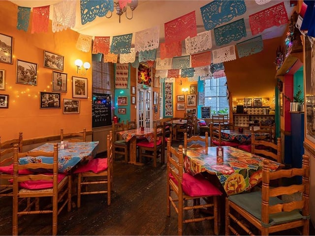 Lower ground dining area 2.