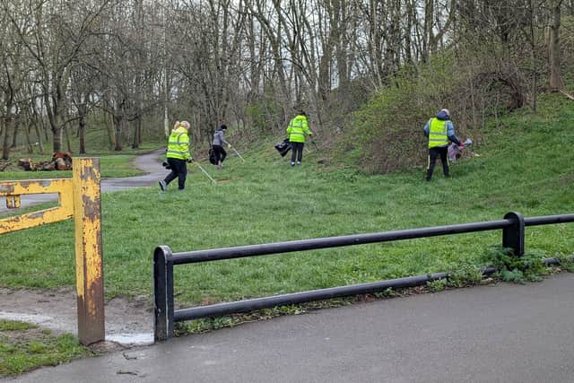 Litter pickers at Hunslet Moor Park