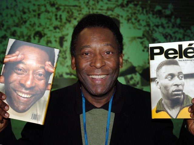 Pelé pictured with his autobiography.