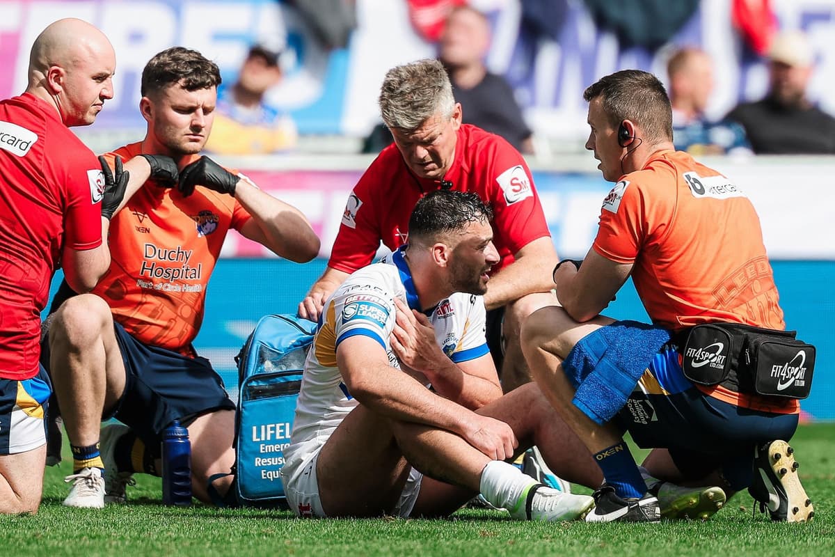 Leeds Rhinos star ruled out of Catalans Dragons clash after injury during ...
