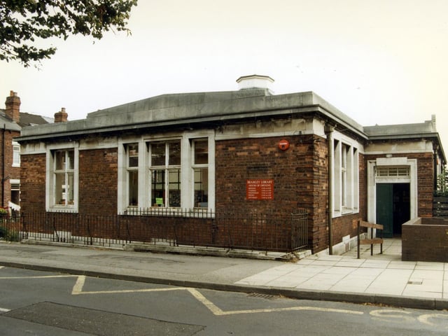 Bramley Library on Hough Lane in 1996. On the left is part of a row of terraced houses on St. Peter's Mount.