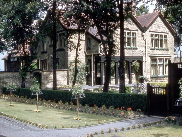 A modern detached house in Victoria Road, at the point where Victoria Road is becoming Elland Road and Churwell Hill. The house, called Woodside, was built by Gillard Scarth and it was almost opposite the family residence, Scarthingwell, which was demolished to make room for St. George's Avenue. Pictured in June 1960.