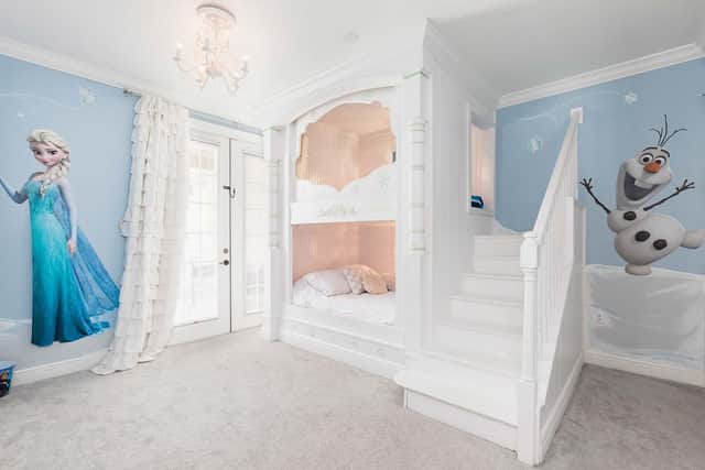 Young fans of Frozen would love this bedroom.