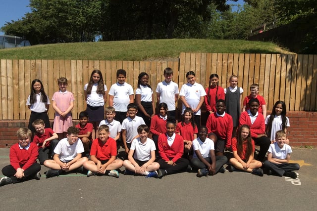 The 6JT class at Beeston Primary School