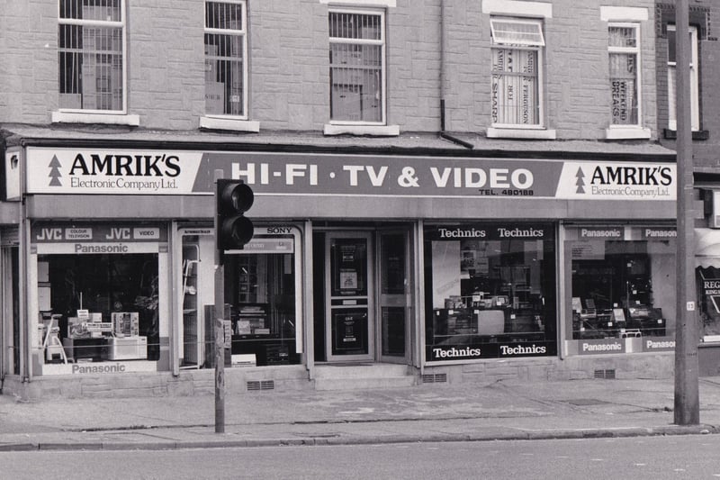Share your memories of Harehills in the 1980s with Andrew Hutchinson via email at: andrew.hutchinson@jpress.co.yuk or tweet him - @AndyHutchYPN