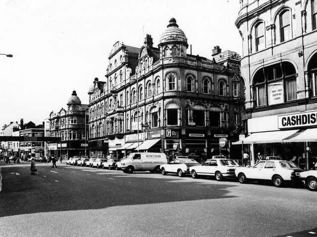 Vicar Lane looking south from the direction of the Eastgate junction towards Kirkgate in February 1982. Greenwoods is seen at the junction with Queen Victoria Street and Vicar Lane. Cashdisia is at the right edge.