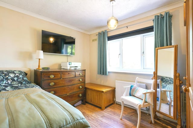 The house is in excellent proximity to shopping facilities at Crossgates and the Springs at Thorpe Park, with good transport links to Leeds City Centre available nearby.