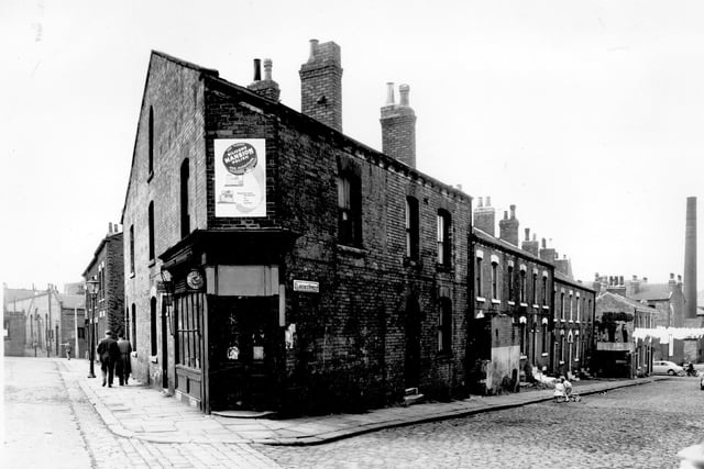 Cross Barrack Street is on the left, Clarence Street to the right, looking towards Sheepscar Street. This was to be included in the slum clearance plan for the area. Pictured in August 1958.