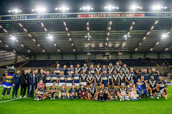 Rhinos and New Zealand players line up for a joint team picture after the Kiwis' record win. Picture by Allan McKenzie/SWpix.com.