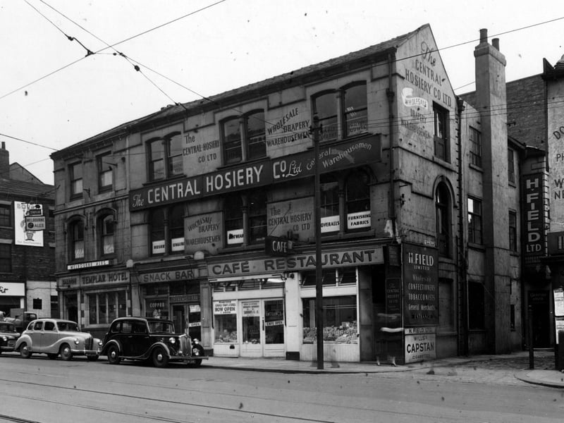 Vicar Lane in February 1953. On the right is Douthwaite and Co, in the middle is the Central Hosiery Co Ltd with cafe and snack bar underneath. At the left on the corner of Templar Street is the Templar Hotel advertising Melbourne Ales.