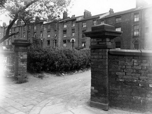Houses on Brunswick Street taken from North Street in June 1950. The row of houses in the background are actually Brunswick Place. One can see the sign for 'Silverman & Son, wholesale drapers at number 5 Brunswick Place.