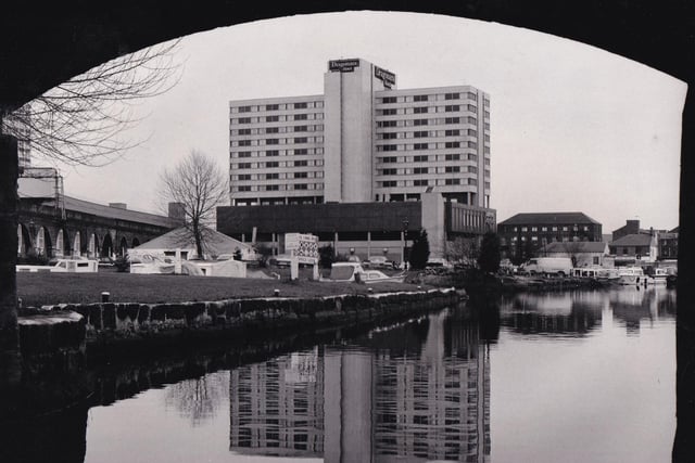 The Dragonara Hotel from Leeds Canal Basin in February 1987.