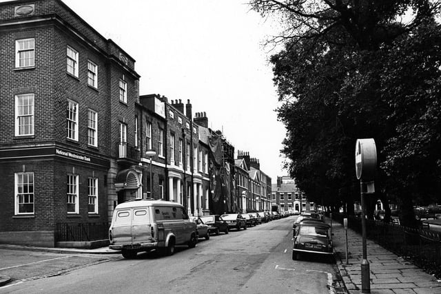 Park Square North pictured in October 1981. On the left are a row of buildings with the National Westminster Bank in the foreground.