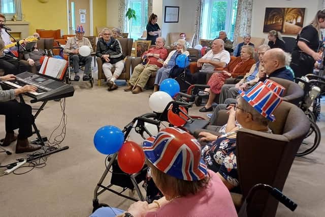 Residents at Harrogate Neighbours enjoying wartime music at The Cuttings