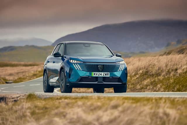 Peugeot e-3008