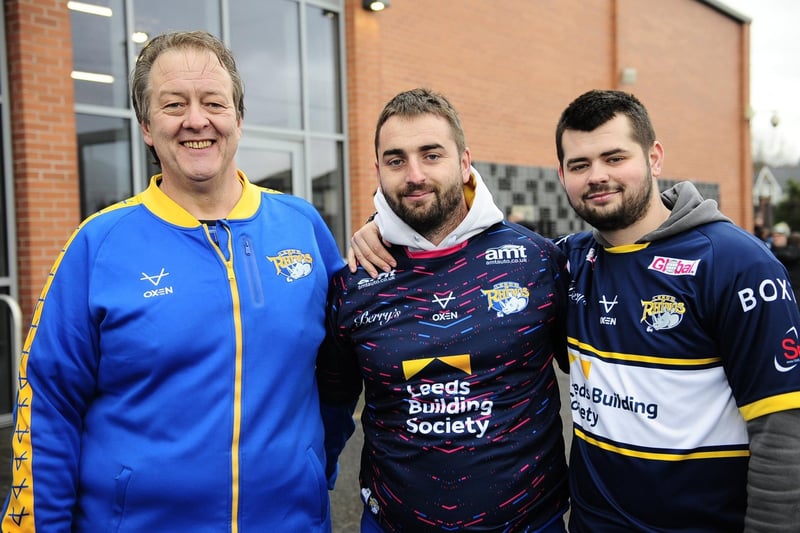 More than 14,000 spectators braved miserable early spring weather to see Leeds Rhinos extinguish Catalans Dragons' fire.