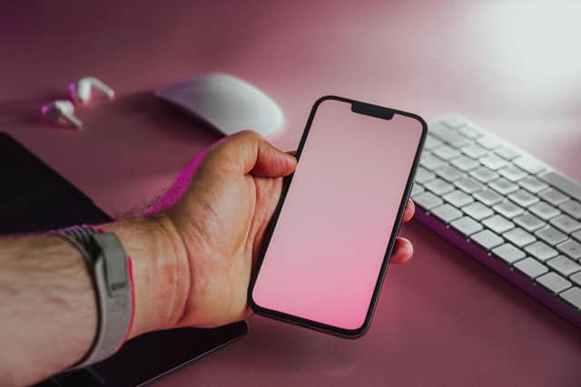 Nearly one in ten employees in Leeds check their phones at least once every five minutes