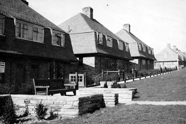 An undated view of semi-detached houses on the Brianside estate. These properties were built by Leeds City Council in the 1930s to provide comfortable and affordable housing for the residents of Seacroft. Building began in 1936 and by May 1938 all 182 houses on the Brianside Estate were completed.