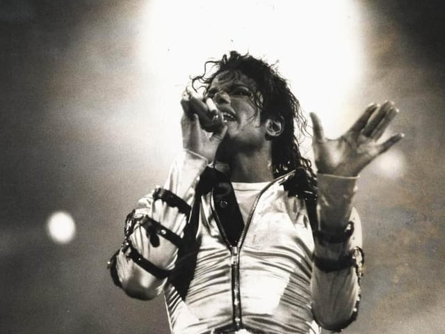 While shows at Roundhay Park had become something of an annual event by 1988, Michael Jackson's concert on his 30th birthday was arguably the most well received. 90,000 people attended and the show was hailed at the time by critics as "perhaps the most dazzling two hours of showmanship ever witnessed in Britain"