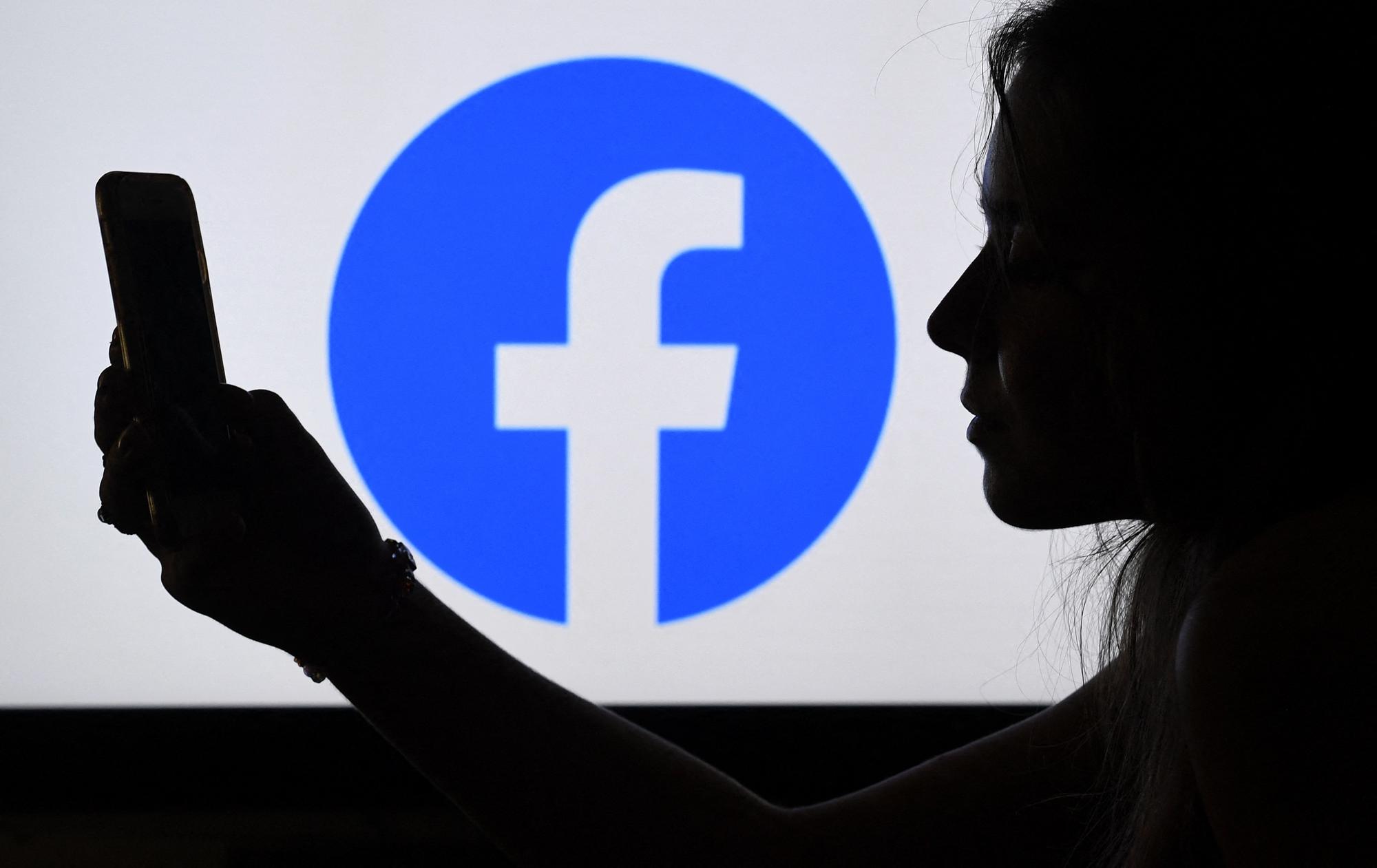 Is Facebook down right now? Thousands report website outage on Downdetector - latest