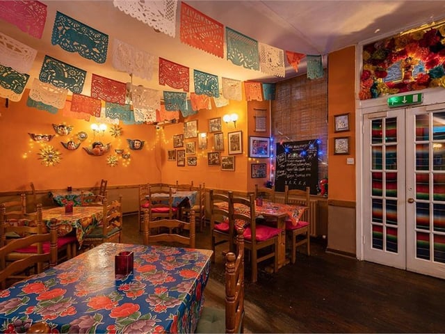 Lower ground dining area 2.