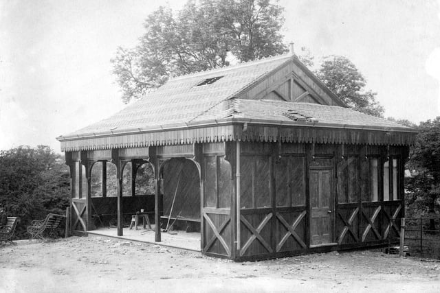 A new cash office nearing completion opposite the main entrance to Roundhay Park on Princes Avenue in August 1898. It would be used to sell tickets for park amenities and as a tram shelter.