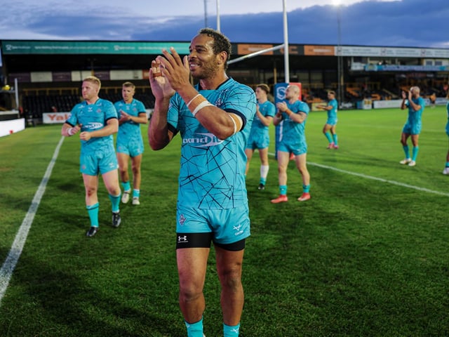 Grade A dangerous contact: one penalty point (total points 3.5) - fined.