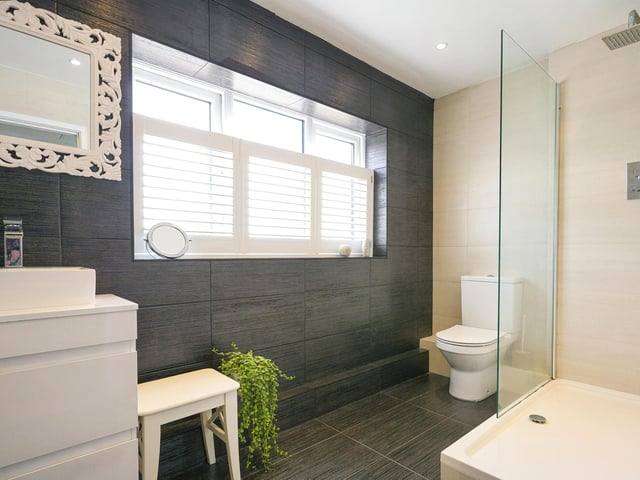 There is also a stylish shower room with underfloor heating.
